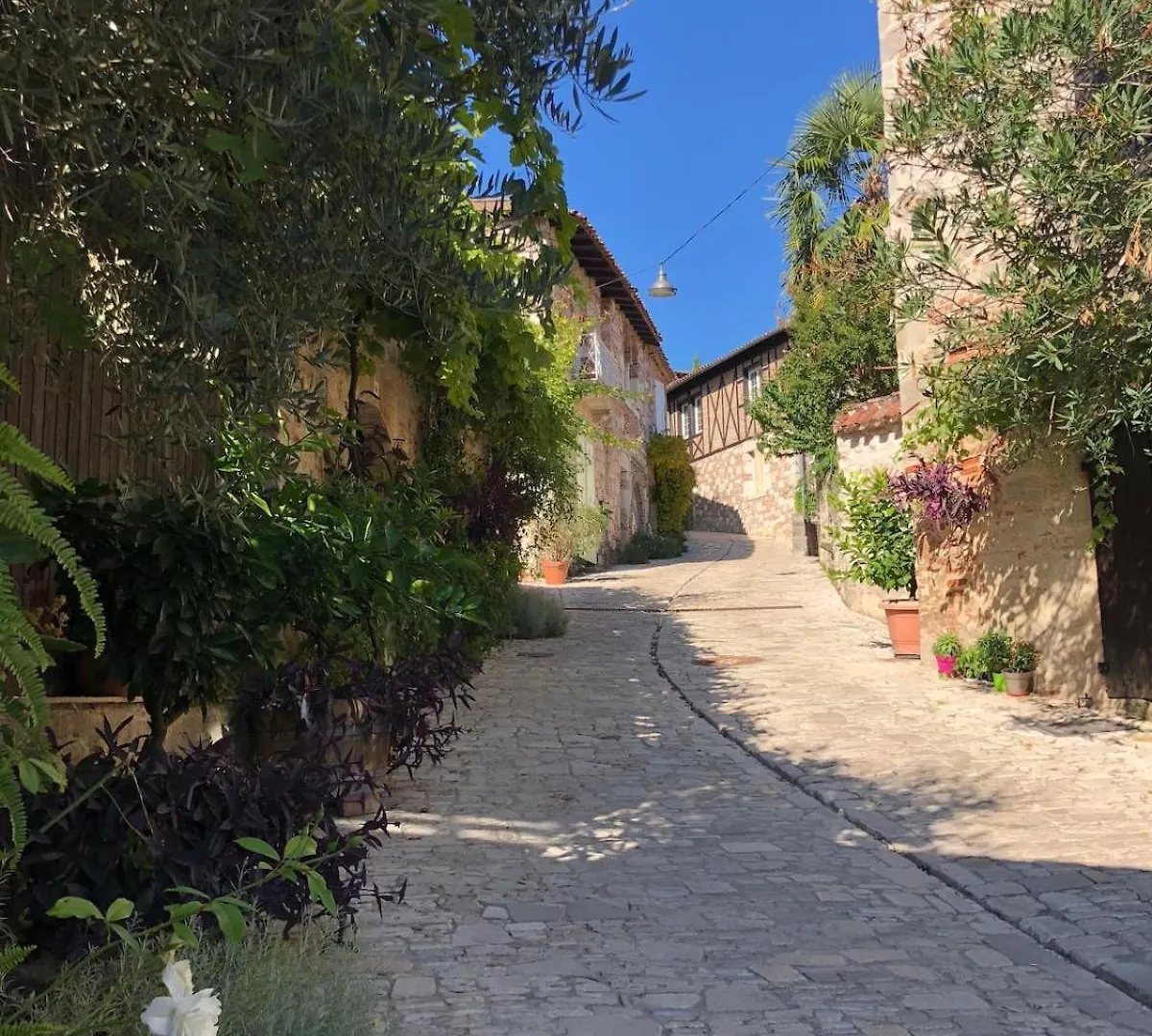Hébergement de vacances La Bergerie Luxury Cottage And Pool On Eco-Friendly Micro-Farm Duravel
